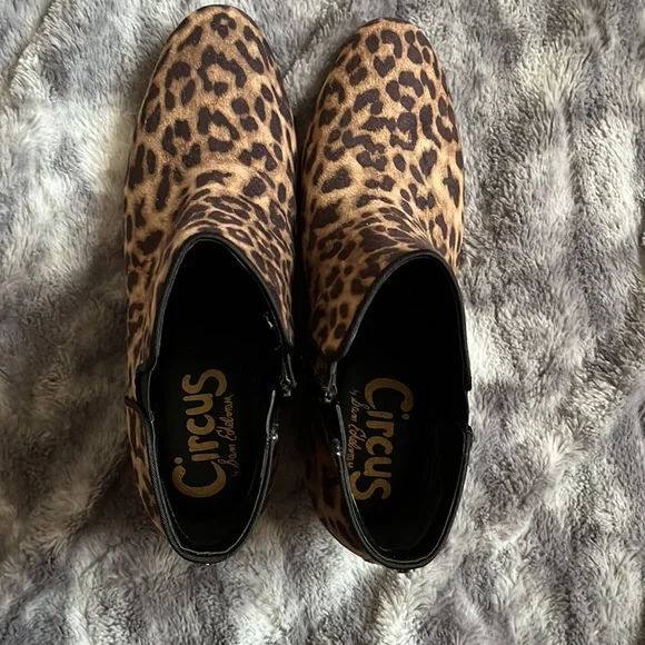 Leopard Booties - Picture 6 of 6